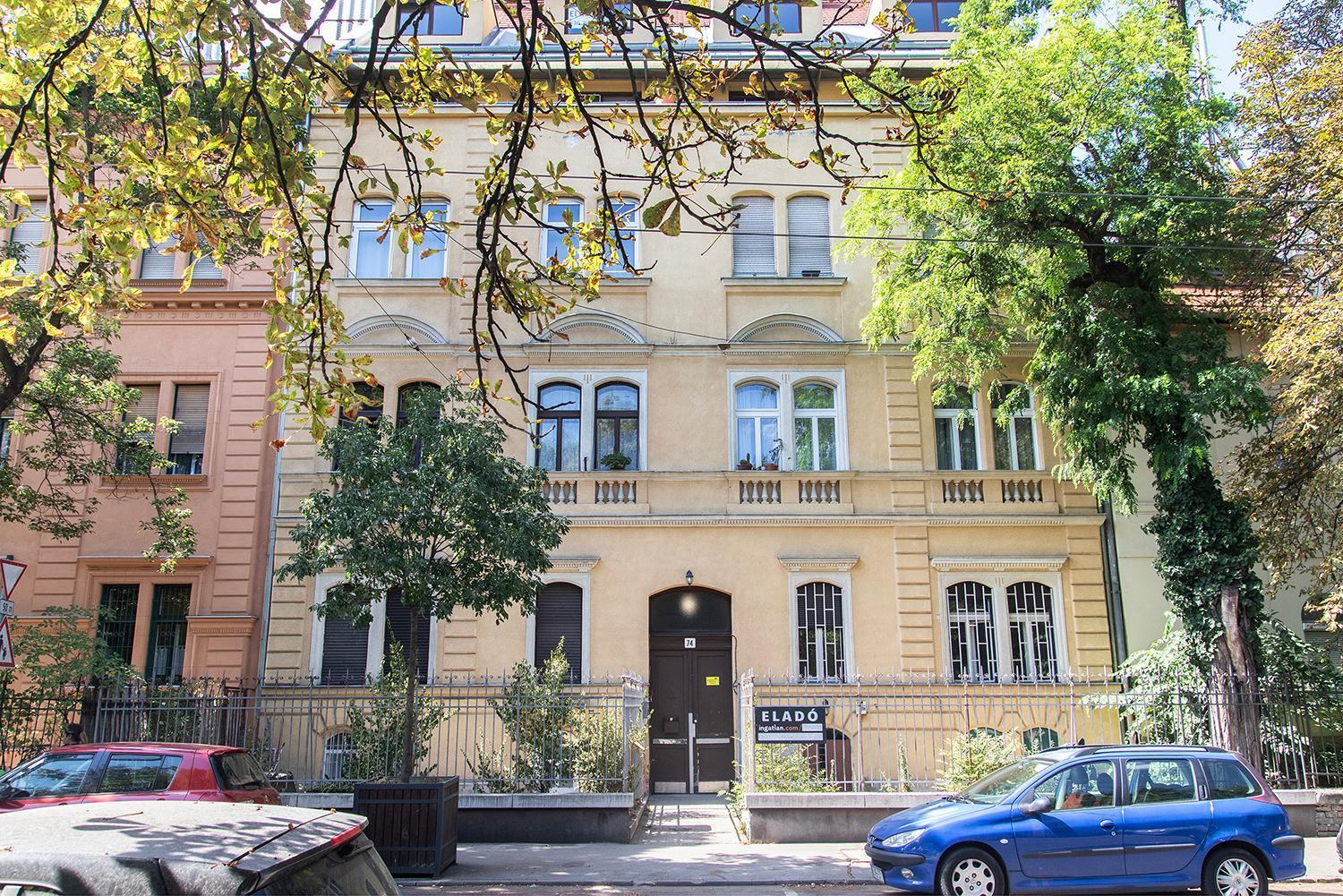 Szondi74 Central Budapest Exteriör bild